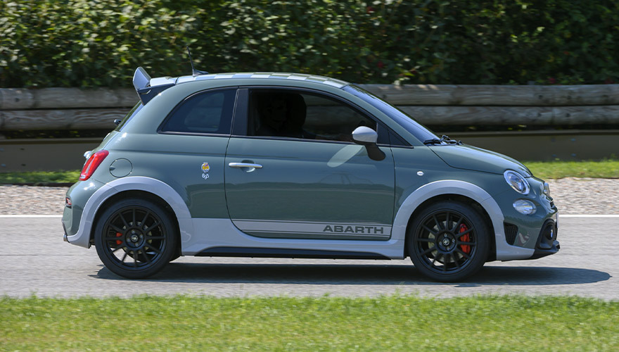 Abarth 695 70 Anniversario Petite Sportive Abarth Belgique Abarth 695 70 Anniversario Petite Sportive Abarth Belgique